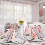 Rose Garden Bed and breakfast 4*