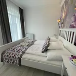 Rose Garden Bed and breakfast