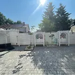 Rose Garden 4*
