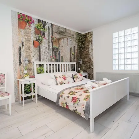 Rose Garden Bed & Breakfast