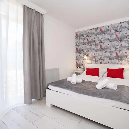 Rose Garden Bed & Breakfast 4*