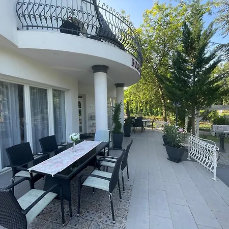 Bed & Breakfast Rose Garden Nyíregyháza