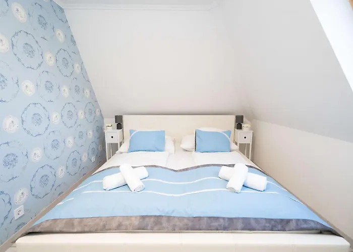 Rose Garden Bed & Breakfast Nyiregyhaza