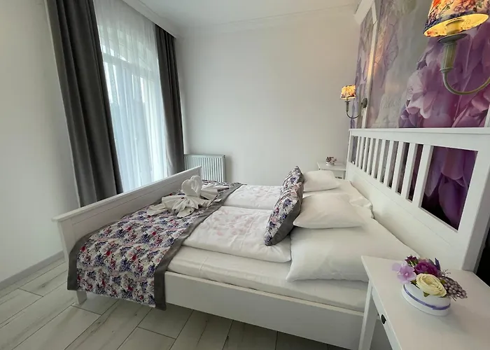 Rose Garden Bed & Breakfast