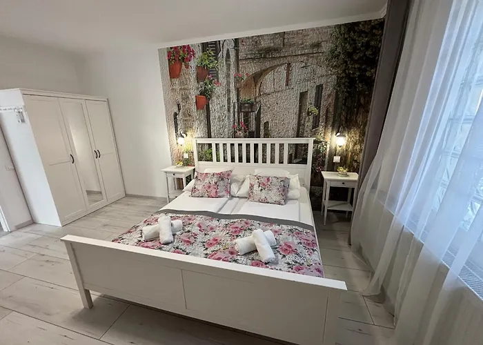 Rose Garden 4*